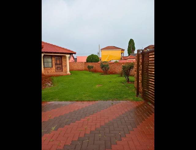 3 BEDROOM HOUSE FOR SALE IN ZAKARIYYA PARK